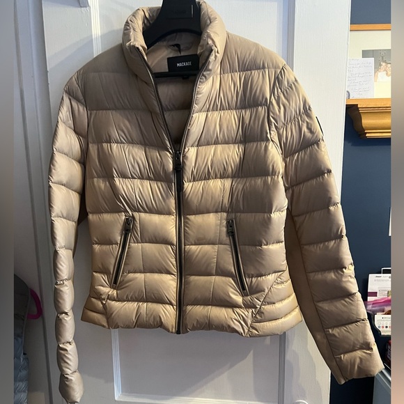 Mackage Puffer Jacket Beige Size Medium - Picture 3 of 9